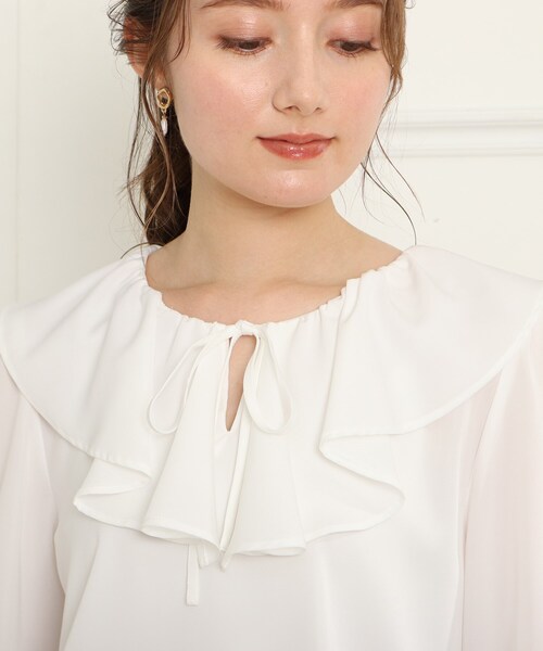 couture brooch（クチュールブローチ）の「◆ラッフル衿ブラウス（シャツ/ブラウス・レディース・ブラック/オフホワイト/サックスブルー・40/38/42）」の16枚目の写真