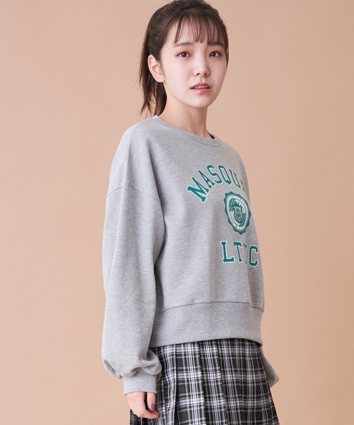 LOVETOXIC（ラブトキシック）の「カレッジロゴプルオーバー（スウェット・キッズ・オフホワイト/トップグレー/グリーン/ネイビー・M/S/L/SS）」の7枚目の写真