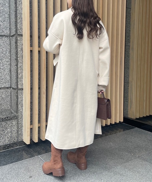 one after another NICE CLAUP（ワンアフターアナザーナイスクラップ）の「大人可愛い着こなし。ベルト付きロングコート（チェスターコート・レディース・アイボリー/ベージュ/ブラウン系その他・SMALL/MEDIUM）」の7枚目の写真