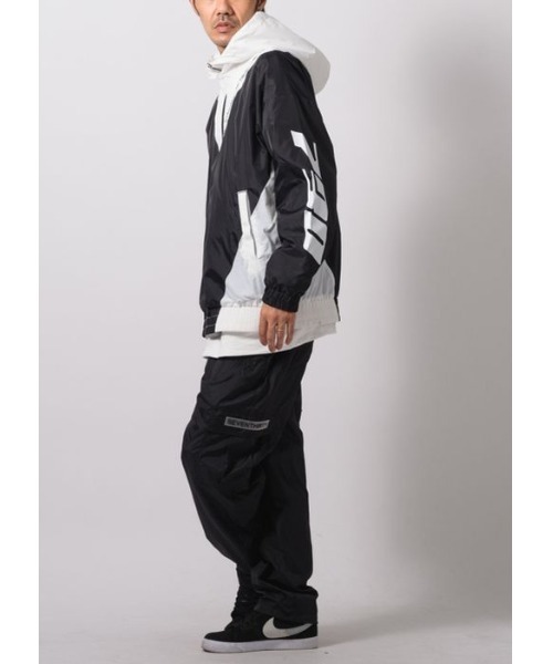 RE730（アールイーセブンサーティー）の「RE730 バイカラービッグマウンテンパーカー（マウンテンパーカー・メンズ・オフホワイト/ブラック・MEDIUM/LARGE）」の13枚目の写真