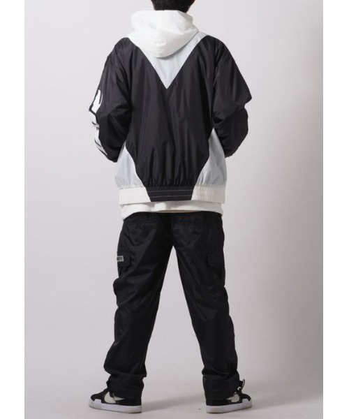 RE730（アールイーセブンサーティー）の「RE730 バイカラービッグマウンテンパーカー（マウンテンパーカー・メンズ・オフホワイト/ブラック・MEDIUM/LARGE）」の14枚目の写真