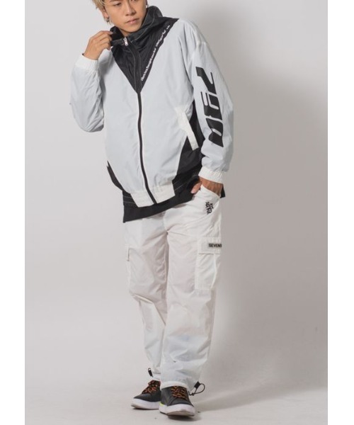 RE730（アールイーセブンサーティー）の「RE730 バイカラービッグマウンテンパーカー（マウンテンパーカー・メンズ・オフホワイト/ブラック・MEDIUM/LARGE）」の5枚目の写真