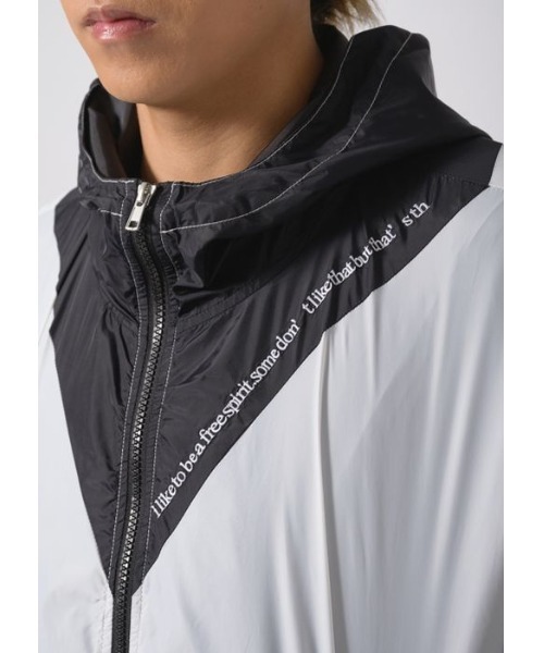 RE730（アールイーセブンサーティー）の「RE730 バイカラービッグマウンテンパーカー（マウンテンパーカー・メンズ・オフホワイト/ブラック・MEDIUM/LARGE）」の15枚目の写真