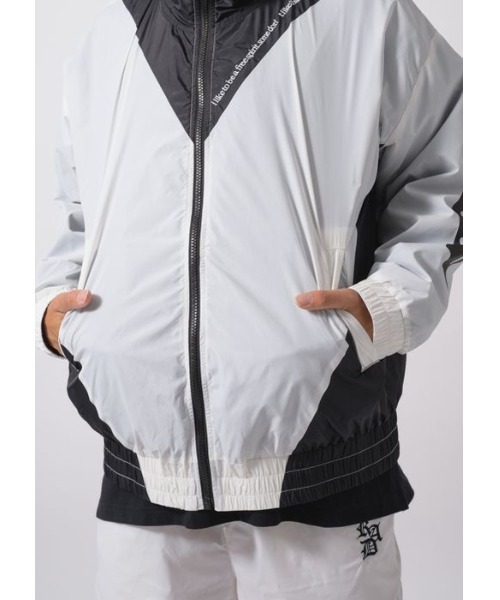 RE730（アールイーセブンサーティー）の「RE730 バイカラービッグマウンテンパーカー（マウンテンパーカー・メンズ・オフホワイト/ブラック・MEDIUM/LARGE）」の16枚目の写真