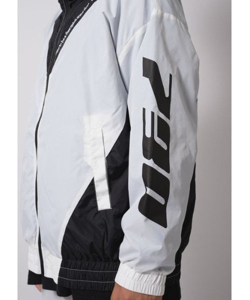 RE730（アールイーセブンサーティー）の「RE730 バイカラービッグマウンテンパーカー（マウンテンパーカー・メンズ・オフホワイト/ブラック・MEDIUM/LARGE）」の17枚目の写真