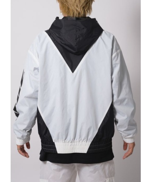 RE730（アールイーセブンサーティー）の「RE730 バイカラービッグマウンテンパーカー（マウンテンパーカー・メンズ・オフホワイト/ブラック・MEDIUM/LARGE）」の18枚目の写真