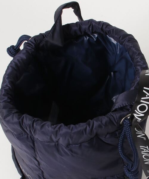 TAION（タイオン）の「【TAION/タイオン】2WAY ドローストリング ダウンバッグ/ダウン 巾着バッグ/ミニバッグ/エコバッグ（ショルダーバッグ・レディース・ベージュ/グレー/ネイビー/オフホワイト/ブラック・FREE）」の8枚目の写真