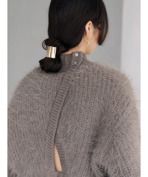 Ayla(アイラ)の「back open shaggy knit(ニット/セーター・レディース・チャコールグレー/グレイッシュベージュ・FREE)」の7枚目の写真