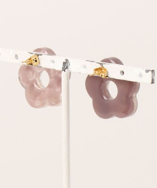 tone(トーン)の「【in the Park】くすみカラーのお花ピアス(MA)(ピアス(両耳用)・レディース・パープル系その他/ブラウン・FREE)」の10枚目の写真