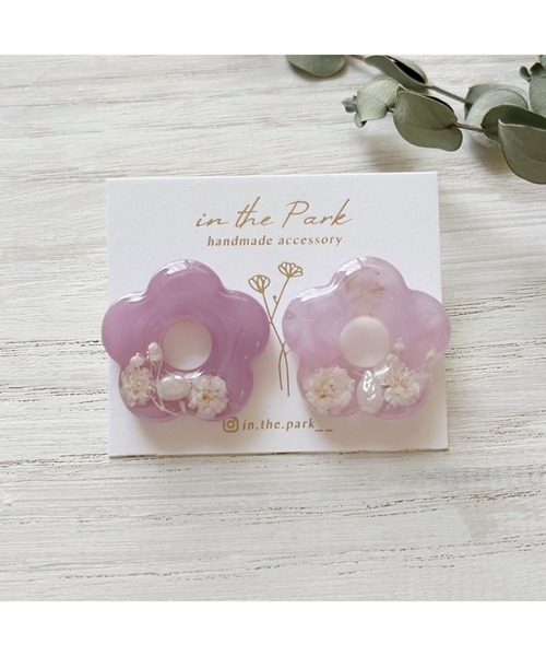 tone(トーン)の「【in the Park】くすみカラーのお花ピアス(MA)(ピアス(両耳用)・レディース・パープル系その他/ブラウン・FREE)」の4枚目の写真