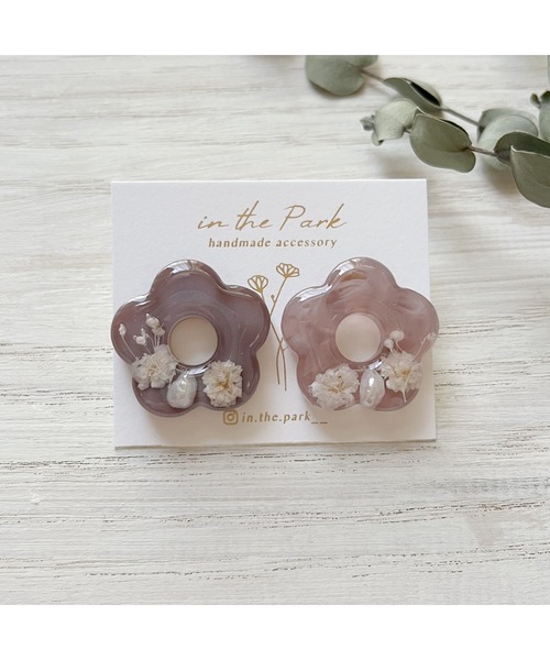 tone(トーン)の「【in the Park】くすみカラーのお花ピアス(MA)(ピアス(両耳用)・レディース・パープル系その他/ブラウン・FREE)」の6枚目の写真
