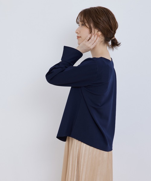 Jayro(ジャイロ)の「カットジョーゼット パール付きタック袖(シャツ/ブラウス・レディース・オフホワイト/グリーン/ネイビー・M)」の7枚目の写真