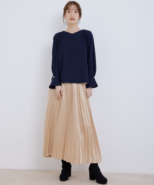 Jayro(ジャイロ)の「カットジョーゼット パール付きタック袖(シャツ/ブラウス・レディース・オフホワイト/グリーン/ネイビー・M)」の9枚目の写真