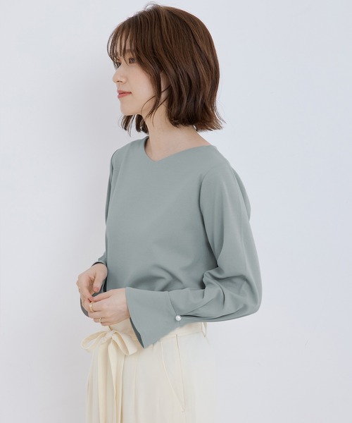 Jayro(ジャイロ)の「カットジョーゼット パール付きタック袖(シャツ/ブラウス・レディース・オフホワイト/グリーン/ネイビー・M)」の11枚目の写真