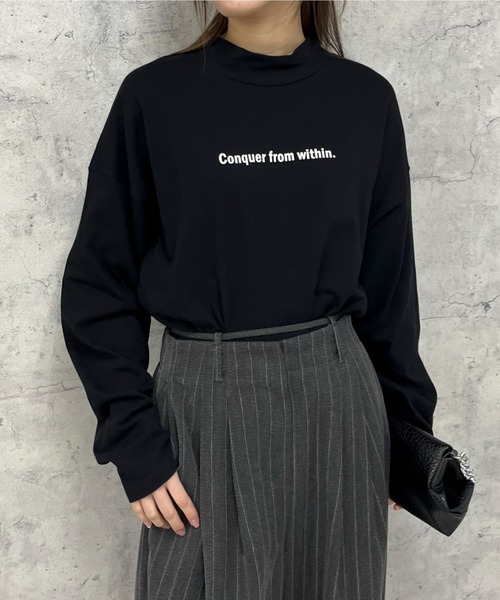 EPIMI E'PIMMY(エピミエピミー)の「〈ユニセックス〉ハイネックロゴプリントプルオーバー(Tシャツ/カットソー・レディース・オフホワイト/ブラック/ネイビー/オートミール・MEDIUM)」の3枚目の写真