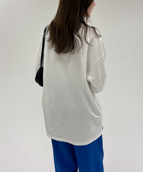 EPIMI E'PIMMY(エピミエピミー)の「〈ユニセックス〉ハイネックロゴプリントプルオーバー(Tシャツ/カットソー・レディース・オフホワイト/ブラック/ネイビー/オートミール・MEDIUM)」の8枚目の写真