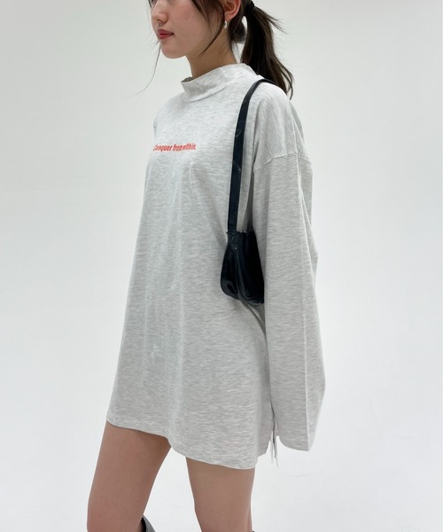EPIMI E'PIMMY(エピミエピミー)の「〈ユニセックス〉ハイネックロゴプリントプルオーバー(Tシャツ/カットソー・レディース・オフホワイト/ブラック/ネイビー/オートミール・MEDIUM)」の18枚目の写真