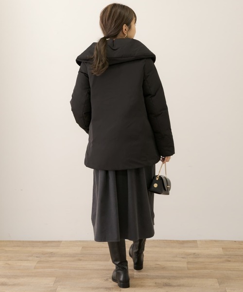 URBAN RESEARCH Sonny Label（アーバンリサーチサニーレーベル）の「コーデュロイギャザーシャツワンピース（ワンピース・レディース・チャコールグレー/オフホワイト/ベージュ系その他・FREE）」の6枚目の写真