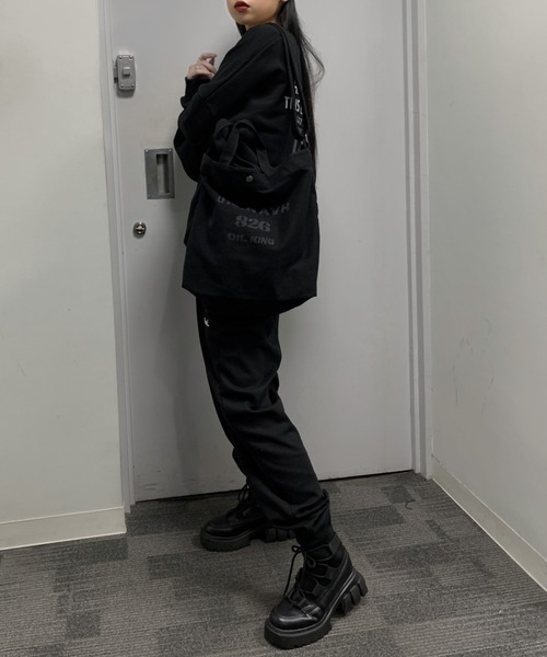 LVEU.(ラブユ.)の「2way canvas logo tote bag/ メッセージ2wayショルダートートバッグ(トートバッグ・レディース・ブラック・FREE)」の9枚目の写真