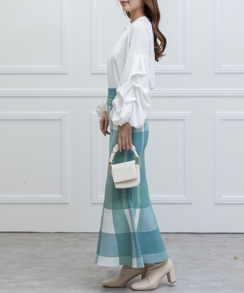 clear（クリア）の「バンドカラーボリュームスリーブブラウス（シャツ/ブラウス・レディース・ブルー系その他/ホワイト系その他/ベージュ系その他/マルチ/ブラック/サックスブルー/オフホワイト・F）」の18枚目の写真