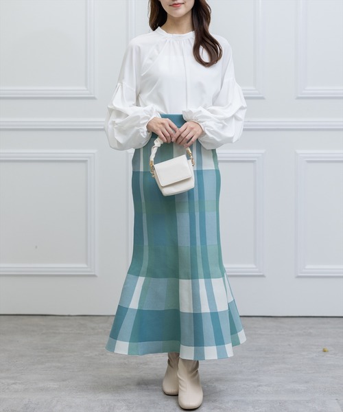 clear（クリア）の「バンドカラーボリュームスリーブブラウス（シャツ/ブラウス・レディース・ブルー系その他/ホワイト系その他/ベージュ系その他/マルチ/ブラック/サックスブルー/オフホワイト・F）」の16枚目の写真