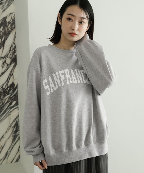 LAKOLE（ラコレ）の「ロゴスウェットプルオーバー / 184007（スウェット・レディース・オフホワイト/グレー/ブラック・SMALL/MEDIUM）」の2枚目の写真