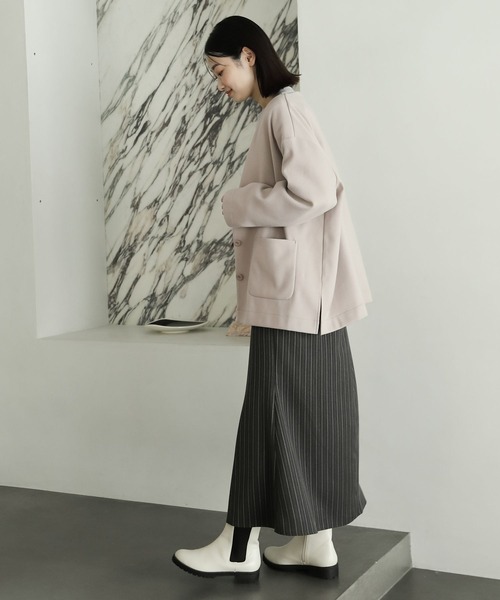 LAKOLE（ラコレ）の「ロゴスウェットプルオーバー / 184007（スウェット・レディース・オフホワイト/グレー/ブラック・SMALL/MEDIUM）」の14枚目の写真