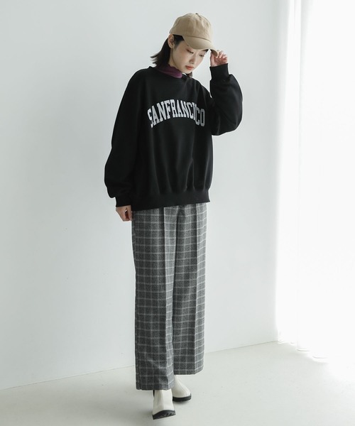 LAKOLE（ラコレ）の「ロゴスウェットプルオーバー / 184007（スウェット・レディース・オフホワイト/グレー/ブラック・SMALL/MEDIUM）」の10枚目の写真