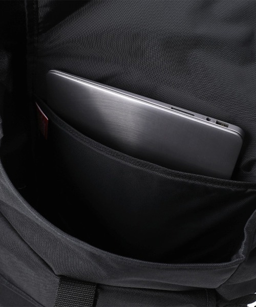 Manhattan Portage(マンハッタンポーテージ)の「Silvercup Backpack ONLY NYC(バックパック/リュック・メンズ・ブラック・MEDIUM)」の15枚目の写真