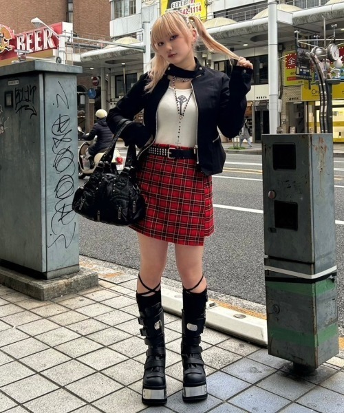 XU(エックスユー)の「【Never mind the XU】heart mini hand bag shoulder bag / 【ネバーマインド ザ エックスユー】ハートミニハンドバッグショルダーバッグ(ハンドバッグ・メンズ・ブラック・ONE SIZE)」の21枚目の写真
