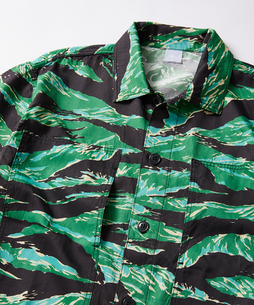 JOURNAL STANDARD（ジャーナルスタンダード）の「【TAKE IT】 TIGER CAMO S/S SH（シャツ/ブラウス・メンズ・ブラック/グリーン/オレンジ・MEDIUM/LARGE）」の5枚目の写真