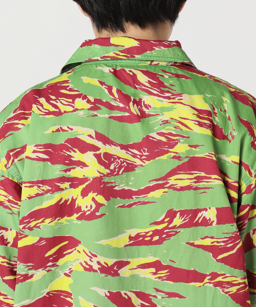JOURNAL STANDARD（ジャーナルスタンダード）の「【TAKE IT】 TIGER CAMO S/S SH（シャツ/ブラウス・メンズ・ブラック/グリーン/オレンジ・MEDIUM/LARGE）」の9枚目の写真