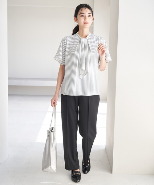 ROPE' PICNIC（ロペピクニック）の「2WAY/ボウタイハーフスリーブブラウス（シャツ/ブラウス・レディース・ライトグレー/ホワイト系その他/ホワイト系その他2/チャコールグレー/ホワイト・38）」の8枚目の写真