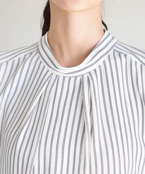 ROPE' PICNIC（ロペピクニック）の「2WAY/ボウタイハーフスリーブブラウス（シャツ/ブラウス・レディース・ライトグレー/ホワイト系その他/ホワイト系その他2/チャコールグレー/ホワイト・38）」の14枚目の写真