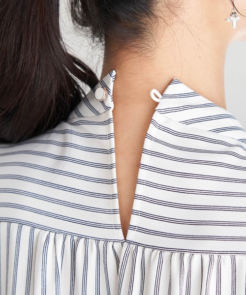 ROPE' PICNIC（ロペピクニック）の「2WAY/ボウタイハーフスリーブブラウス（シャツ/ブラウス・レディース・ライトグレー/ホワイト系その他/ホワイト系その他2/チャコールグレー/ホワイト・38）」の19枚目の写真