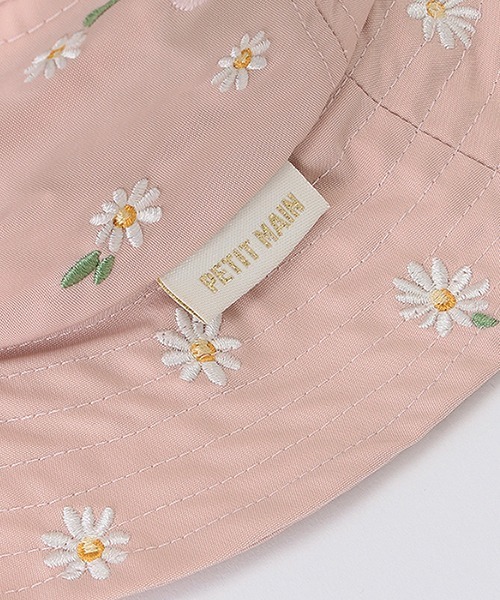 petit main（プティマイン）の「刺しゅうバケットハット（キャップ・キッズ・クリーム/ライトピンク/アイボリー/ネイビー/ライトグリーン/ベージュ/ラベンダー/レッド/ライトベージュ・50cm/52cm/54cm）」の12枚目の写真