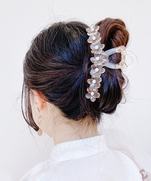 lilLilly(リルリリー)の「クリアフラワーパールへアクリップ(バレッタ/ヘアクリップ・レディース・ピンク/ベージュ・FREE)」の4枚目の写真