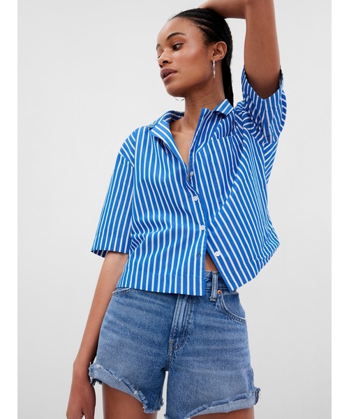 GAP(ギャップ)の「ストライプ クロップドシャツ(シャツ/ブラウス・レディース・マルチ/ブルー・XS/S/M/L/XXS)」の1枚目の写真