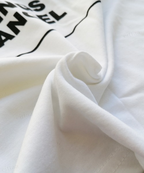 Dalfwin（ダールフィン）の「韓国ファッション HOMMEプリント半袖Tシャツ（Tシャツ/カットソー・レディース・ホワイト/ブラック・FREE）」の4枚目の写真