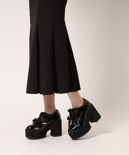 cs T&P(シーエスティーアンドピー)の「厚底ダブルリボンパンプス(パンプス・レディース・ブラック/ブラック系1・S/M/L/LL)」の4枚目の写真