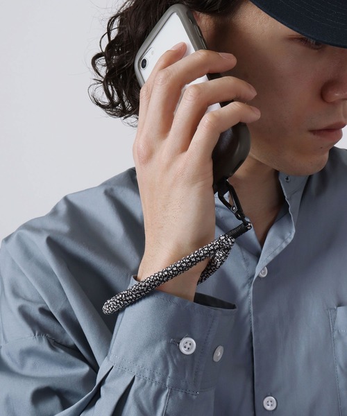 Ree&Mee（リーアンドミー）の「Ree&Mee ハンドストラップ  スマホ モバイルストラップ（スマホグッズ・レディース・シルバー系その他/ネイビー/ブルー系その他/ホワイト系その他/レインボー/ブラック系その他/ブラック/ブラウン系その他/ピンク系その他・FREE）」の18枚目の写真