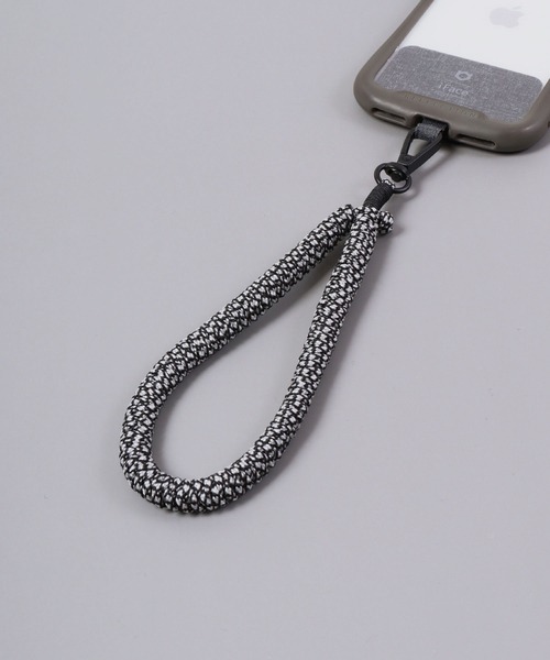 Ree&Mee（リーアンドミー）の「Ree&Mee ハンドストラップ  スマホ モバイルストラップ（スマホグッズ・レディース・シルバー系その他/ネイビー/ブルー系その他/ホワイト系その他/レインボー/ブラック系その他/ブラック/ブラウン系その他/ピンク系その他・FREE）」の11枚目の写真