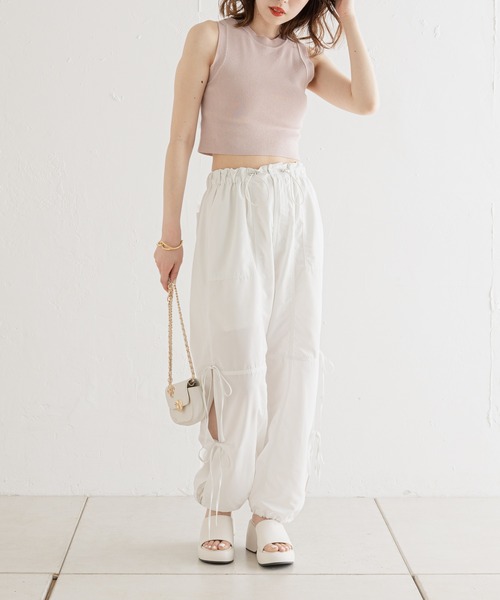 Chico(チコ)の「ラウンドプラットフォームサンダル(サンダル・レディース・アイボリー/ブラック/イエロー・SMALL/MEDIUM/LARGE)」の12枚目の写真