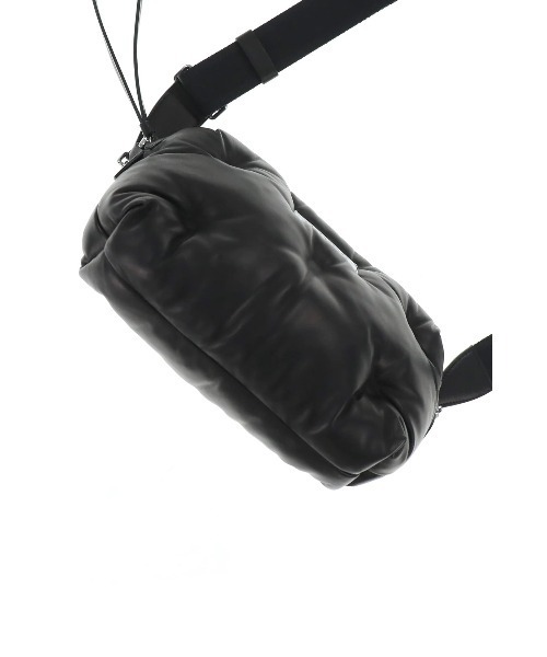 Maison Margiela（メゾンマルジェラ）の「GLAM SLAM CAMERA BAG（ショルダーバッグ・メンズ・ブラック・ONE SIZE）」の2枚目の写真