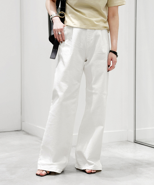 AP STUDIO（エーピーストゥディオ）の「*ホワイトタックバギーデニム（デニムパンツ・レディース・ホワイト・38/34/36）」の5枚目の写真