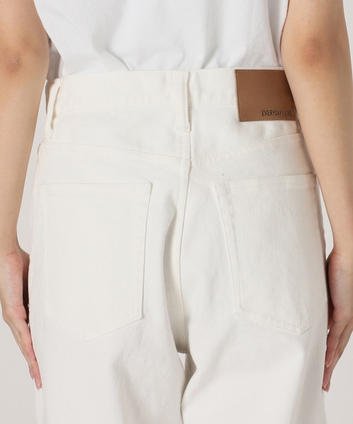 AP STUDIO（エーピーストゥディオ）の「*ホワイトタックバギーデニム（デニムパンツ・レディース・ホワイト・38/34/36）」の21枚目の写真