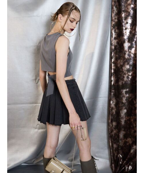 EVRIS（エヴリス）の「ベルテッドショートベスト（シャツ/ブラウス・レディース・グレー/ブラック・FREE）」の16枚目の写真