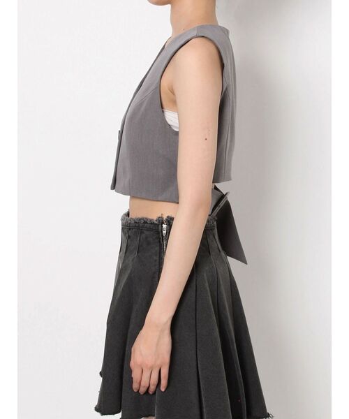 EVRIS（エヴリス）の「ベルテッドショートベスト（シャツ/ブラウス・レディース・グレー/ブラック・FREE）」の19枚目の写真