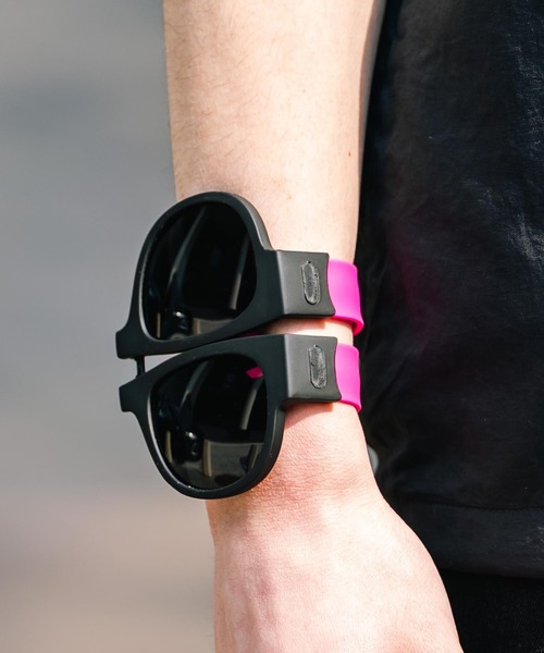 Rocky Monroe（ロッキーモンロー）の「スナップハンド UVカット 折りたたみサングラス（サングラス・メンズ・レッド系その他/ホワイト系その他/レッド/ホワイト/グリーン/ピンク/ブルー系その他/グリーン系その他/オレンジ/オレンジ系その他/ブルー/ピンク系その他/ブラック・FREE）」の8枚目の写真