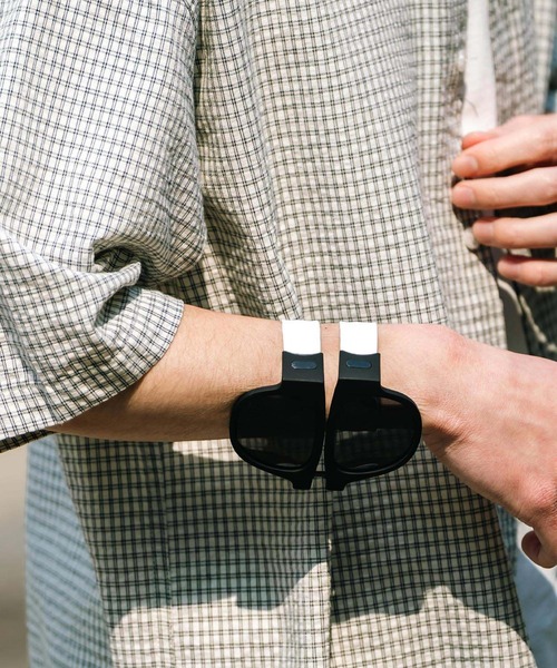 Rocky Monroe（ロッキーモンロー）の「スナップハンド UVカット 折りたたみサングラス（サングラス・メンズ・レッド系その他/ホワイト系その他/レッド/ホワイト/グリーン/ピンク/ブルー系その他/グリーン系その他/オレンジ/オレンジ系その他/ブルー/ピンク系その他/ブラック・FREE）」の14枚目の写真